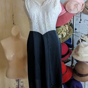 Vintage 50s Vanity Fair Lace 2 Tone Slip Black White
